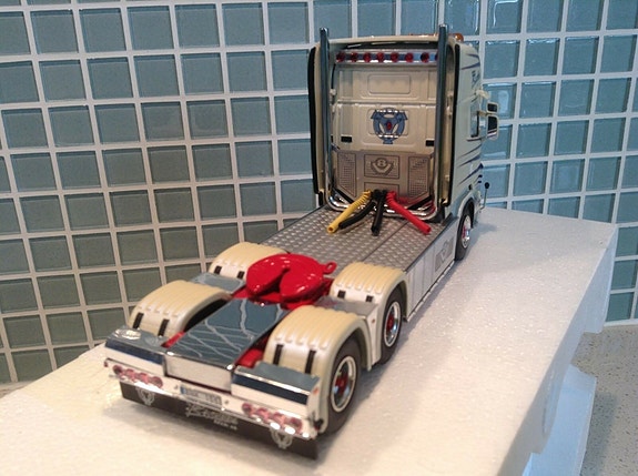 Product image 7 of 8