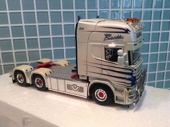 Product image 6 of 8