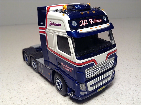 Product image 2 of 8