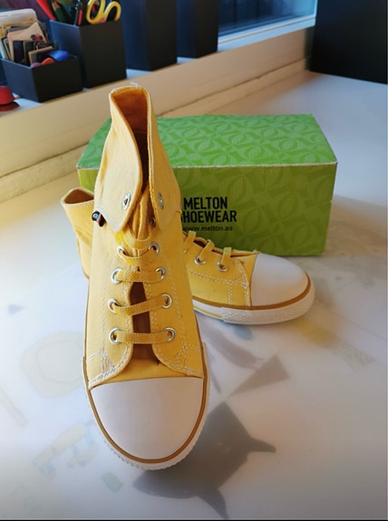 Product image 1 of 3