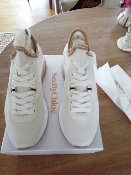 Product image 1 of 8