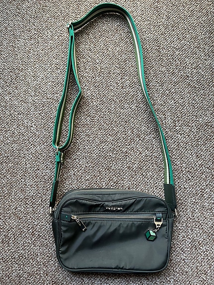 Product image 1 of 8