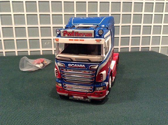 Product image 2 of 7