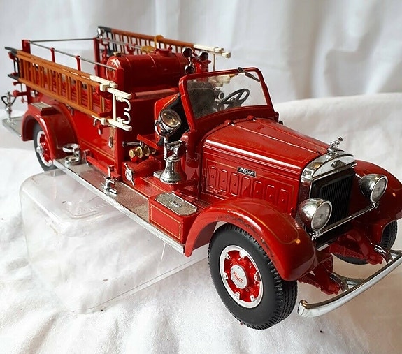 Product image 1 of 7