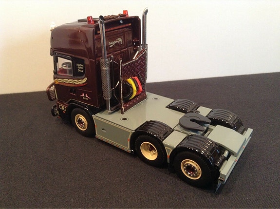 Product image 6 of 8