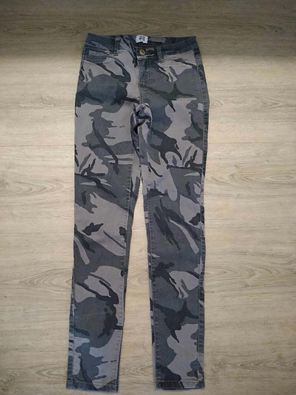 Product image 1 of 2