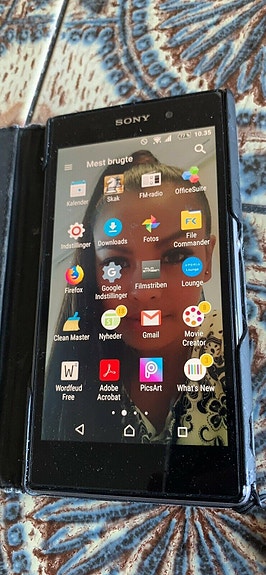 Product image 1 of 3