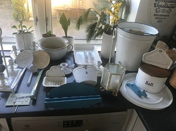 Product image 1 of 8