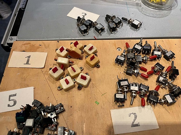 Product image 2 of 9