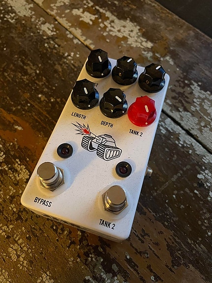 Product image 1 of 4