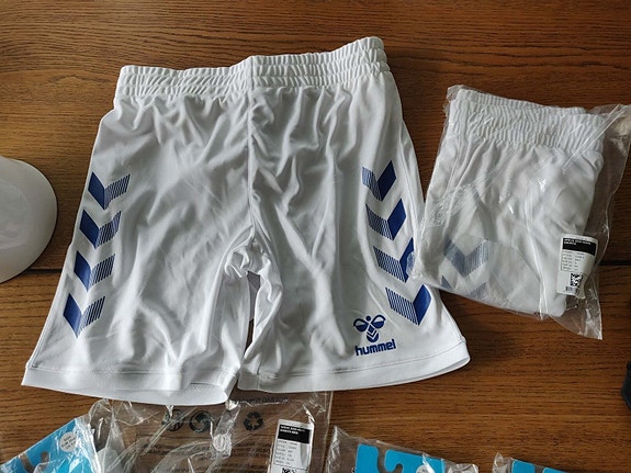 Product image 1 of 4