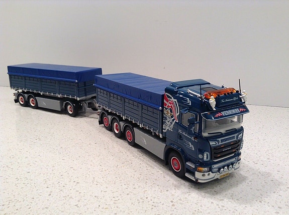 Product image 2 of 7