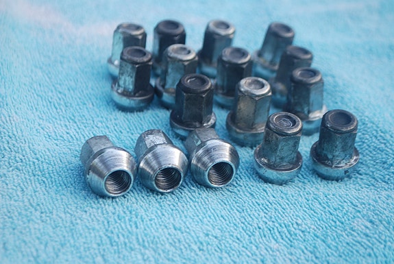 Product image 1 of 2