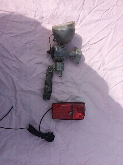 Product image 1 of 2