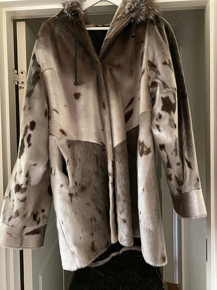 Product image 1 of 2