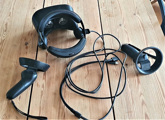 Product image 1 of 3