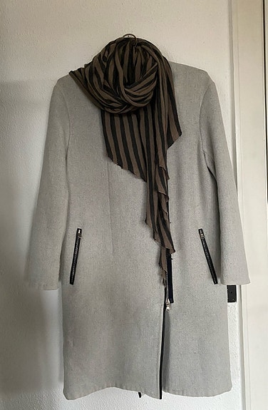 Product image 1 of 8