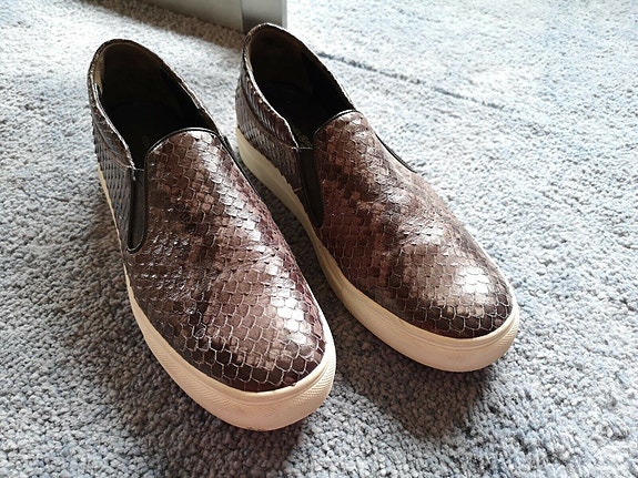 Product image 1 of 8