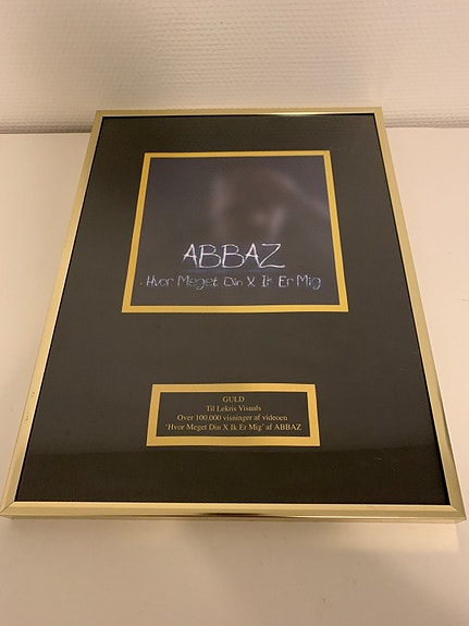 Product image 1 of 2