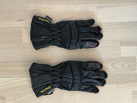 Product image 1 of 3