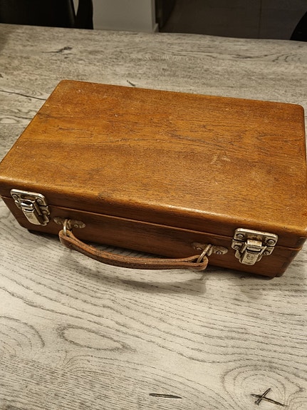 Product image 1 of 3