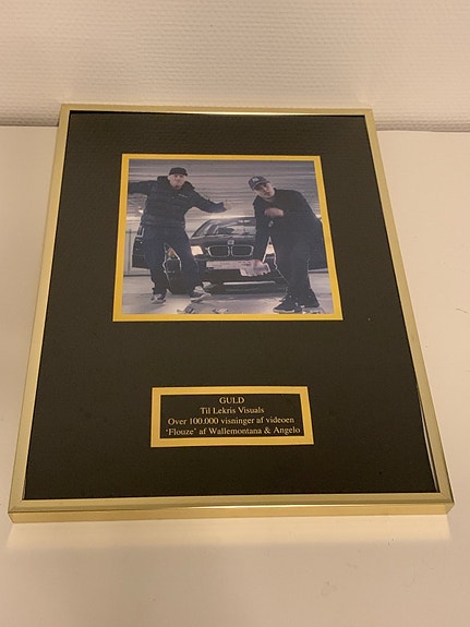 Product image 1 of 2