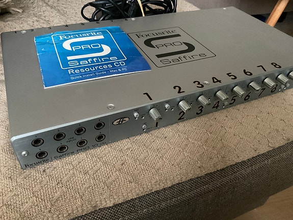 Product image 1 of 8