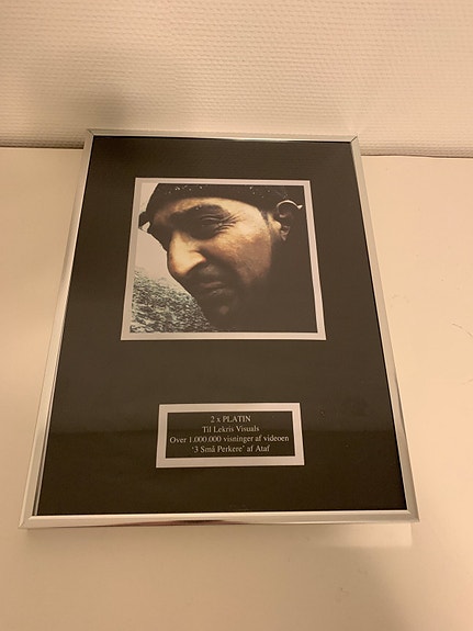 Product image 1 of 2