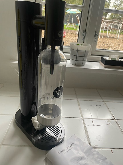 Product image 1 of 2