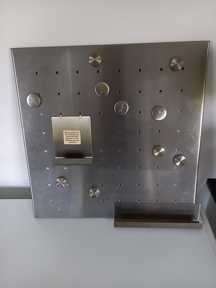 Product image 1 of 2