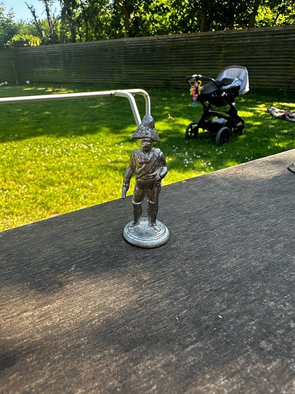 Product image 1 of 3