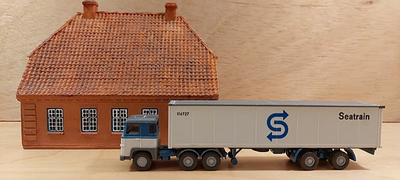 Product image 1 of 8