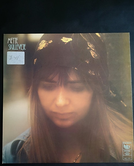 Product image 1 of 3