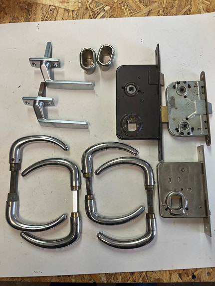 Product image 1 of 2