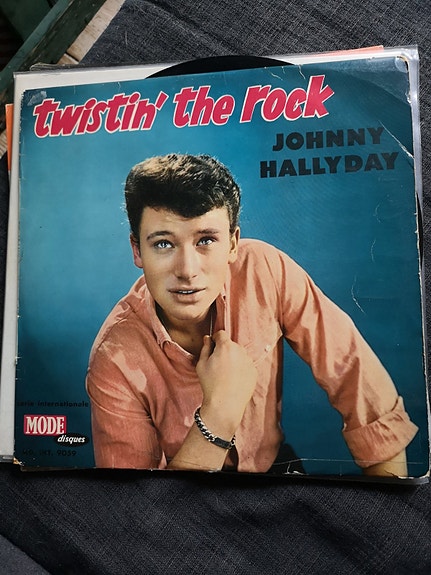 Product image 1 of 3