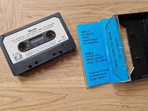 Product image 3 of 3