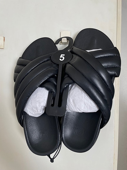 Product image 1 of 7