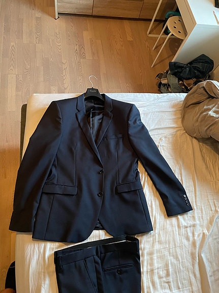 Product image 1 of 3