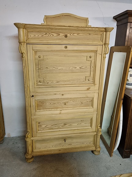 Product image 1 of 8