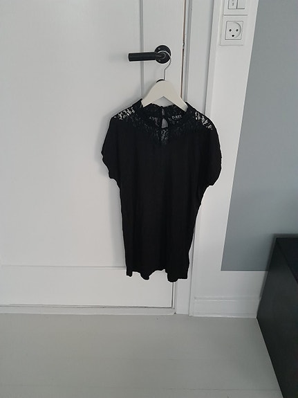 Product image 1 of 7