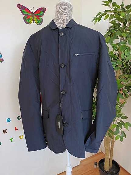 Product image 1 of 8