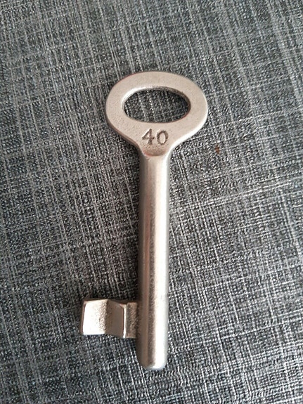 Product image 1 of 2