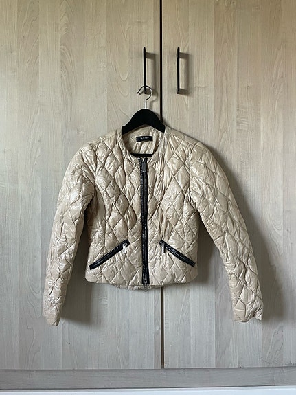 Product image 1 of 7