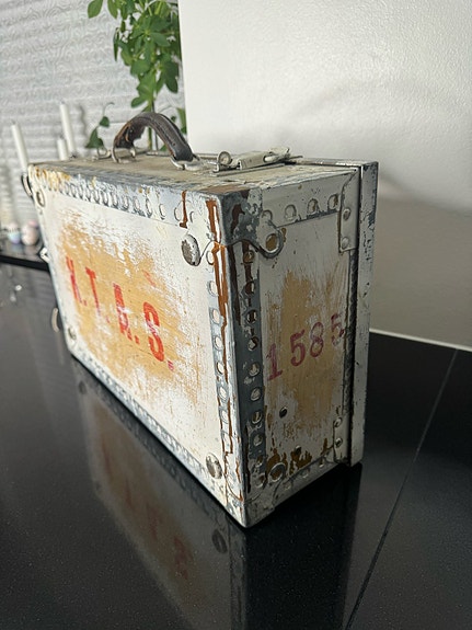 Product image 2 of 8