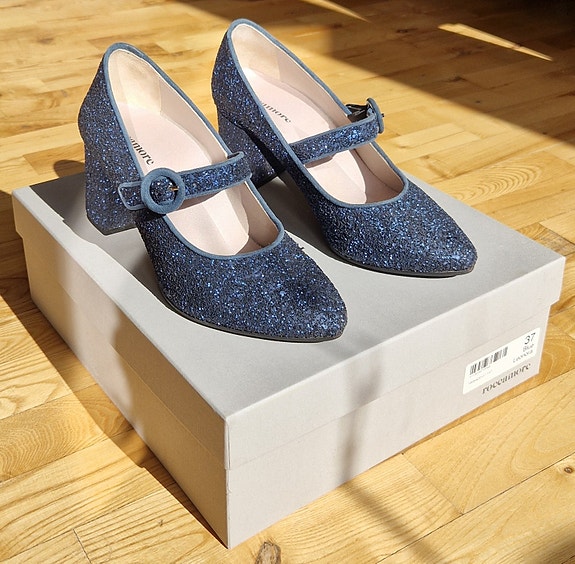 Product image 1 of 8