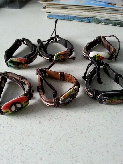 Product image 1 of 2