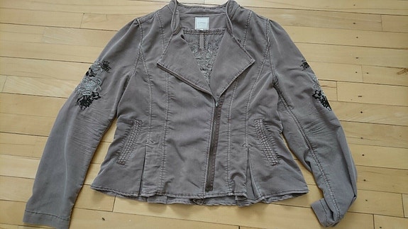 Product image 1 of 4