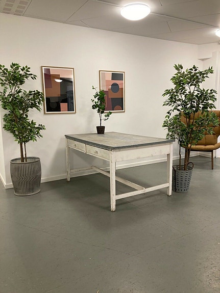 Product image 1 of 8