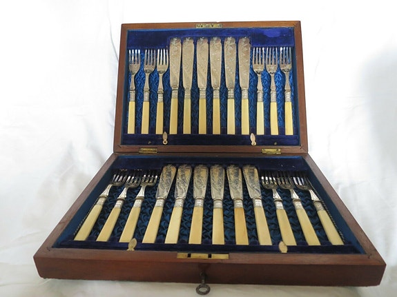 Product image 1 of 6