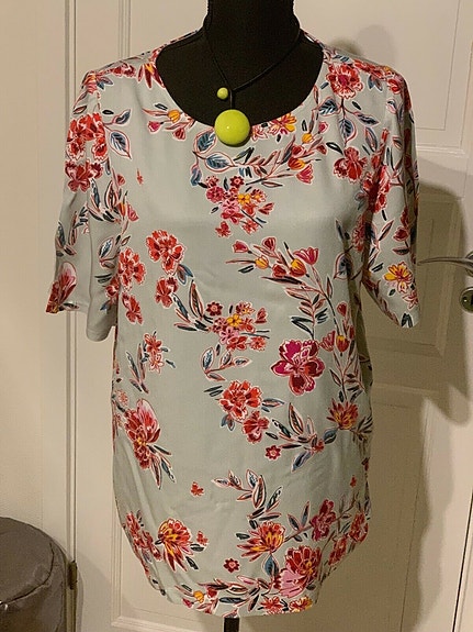 Product image 1 of 7